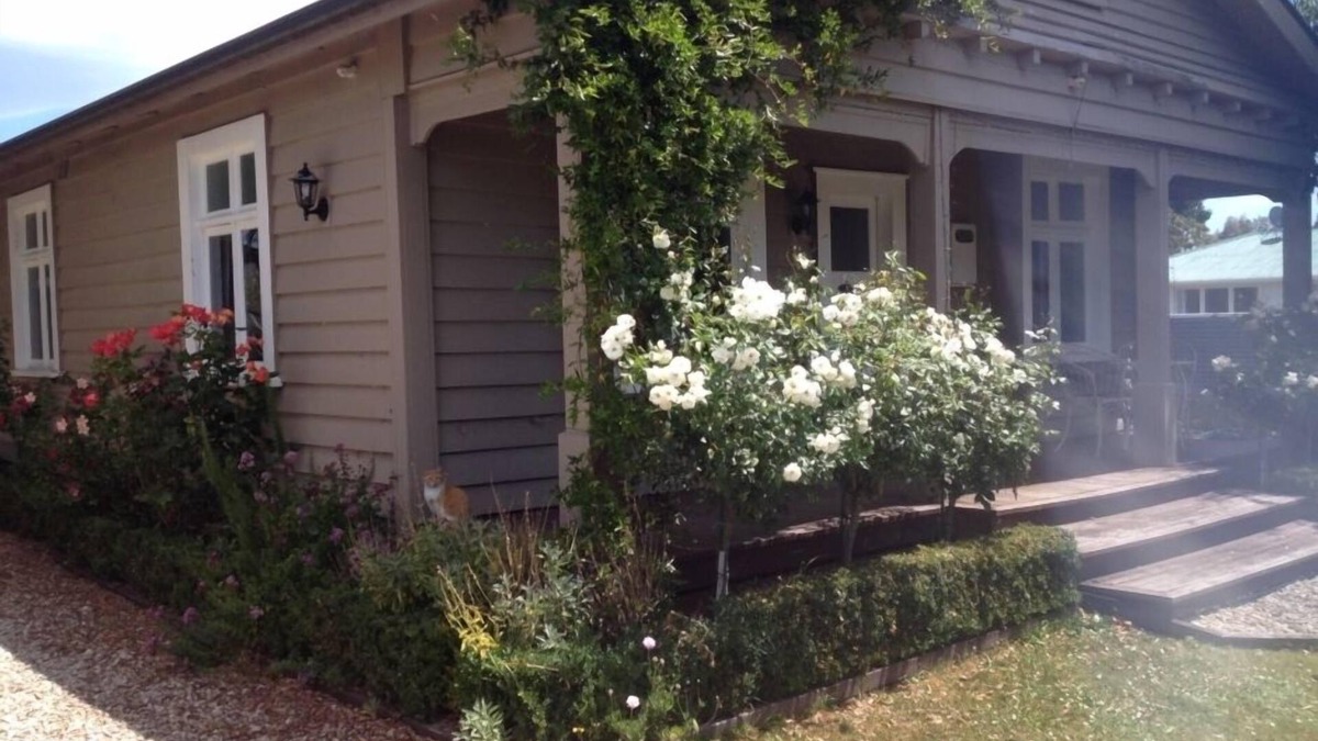 Martinborough's Quaff Cottage