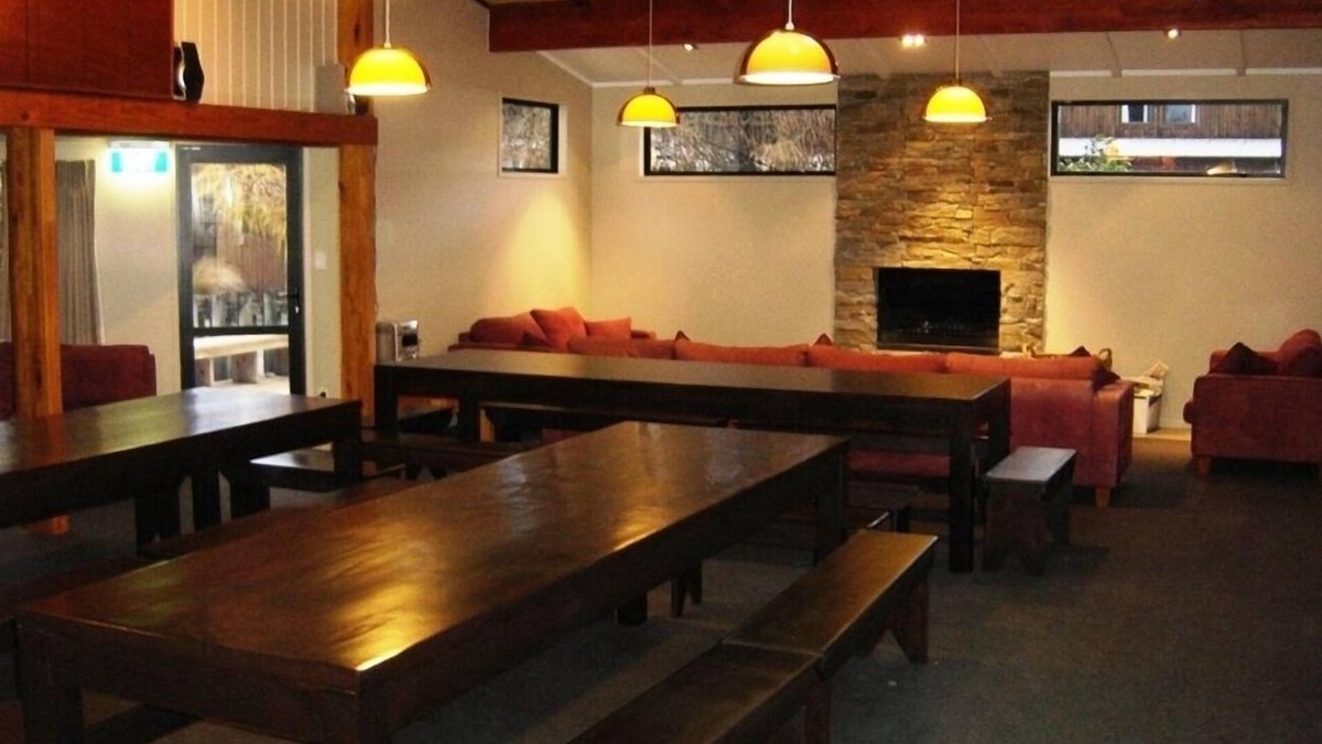 Massive ski lodge - sleeps up to 40 people