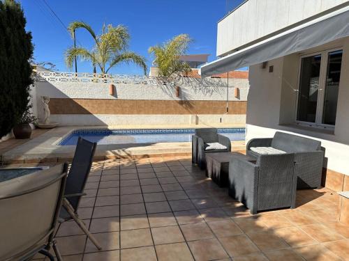 Mercuri Albir con piscina privada
