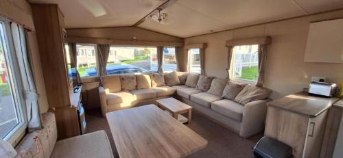 NB166 - Porth Bay Hideaway