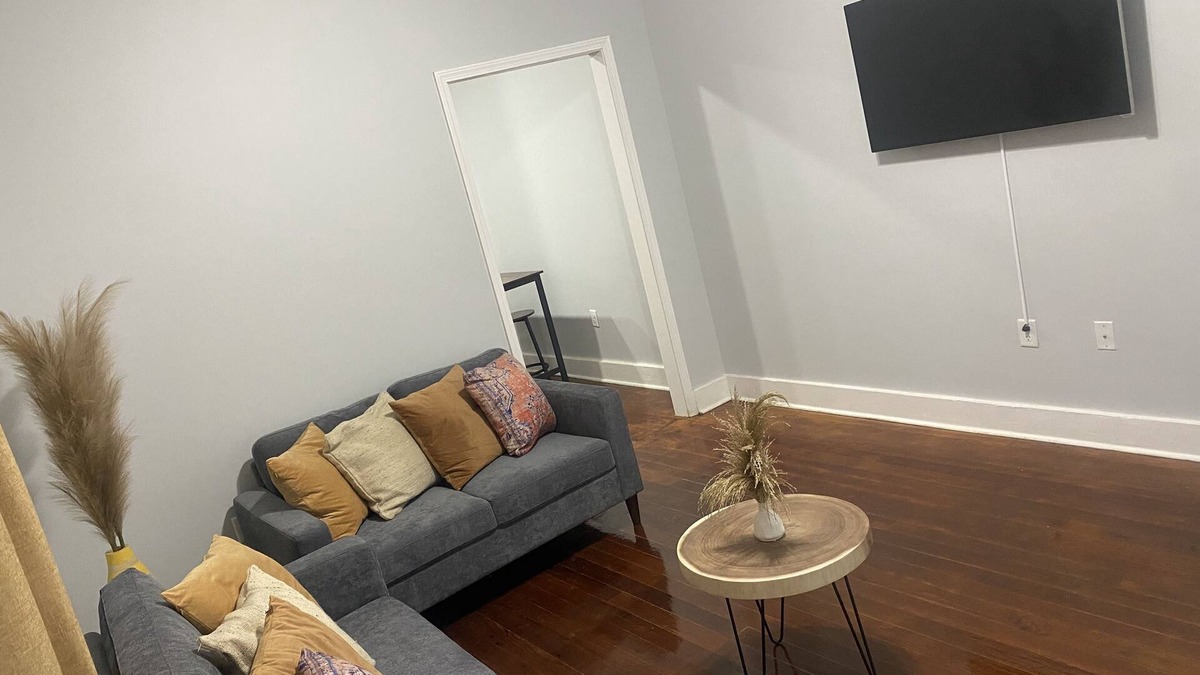 NOLA Oasis (0.9 miles from Algiers Ferry to Downtown Canal Street)