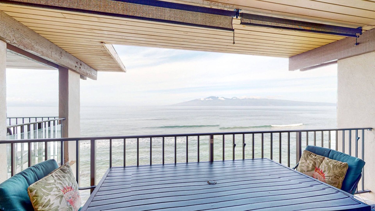 Oceanfront Nohonani w/Lanai & Pool - Steps to Private Beach