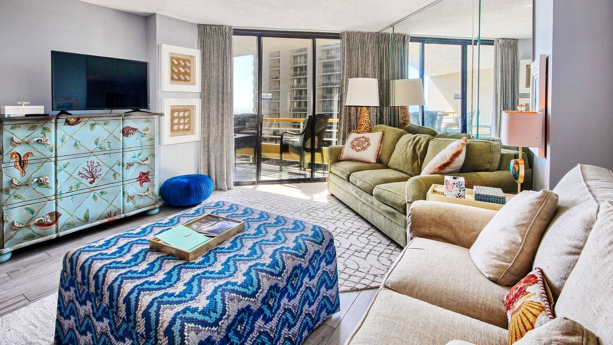 Oceanfront/view condo with WiFi, balcony, pool, cabana club, & beach access