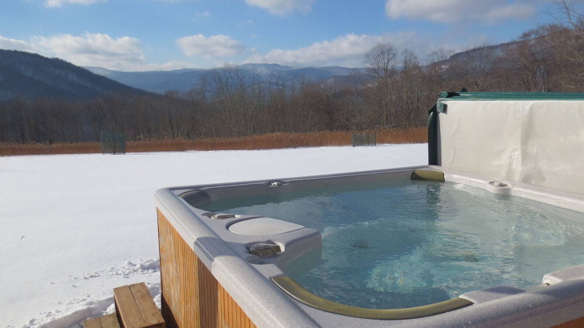 Oo - 'Top of the Ridge Cabin' - oO 5BR Mountaintop Ski-Golf Cabin