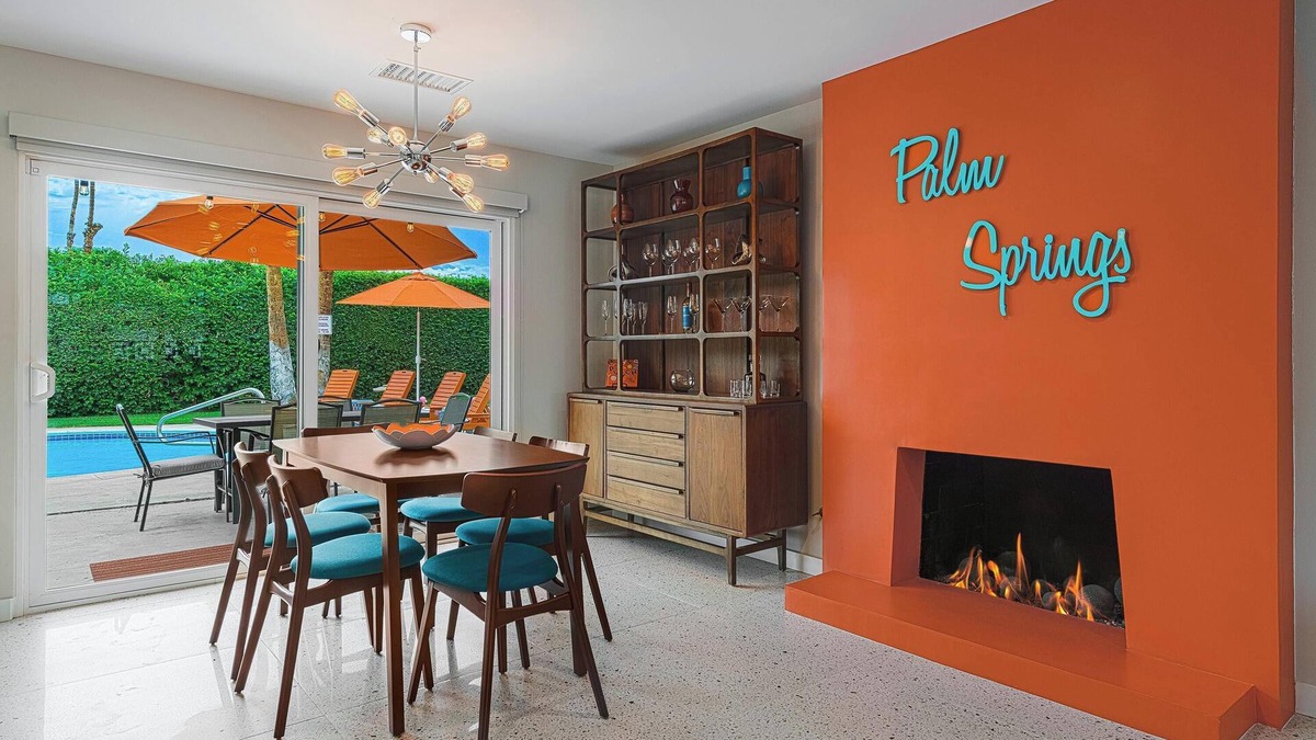 Orange Splash! Private Villa! Pool! Indoor Fireplace! Firepit! South PS!