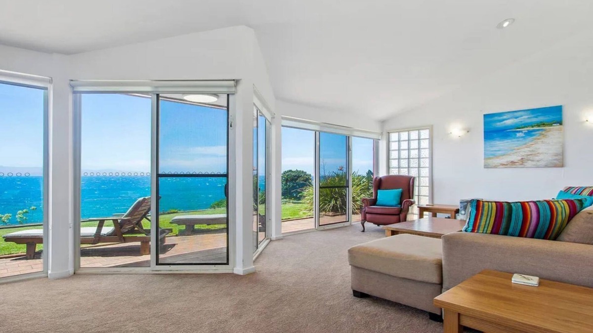 Penguin Head Retreat – Stay 3, Pay 2!