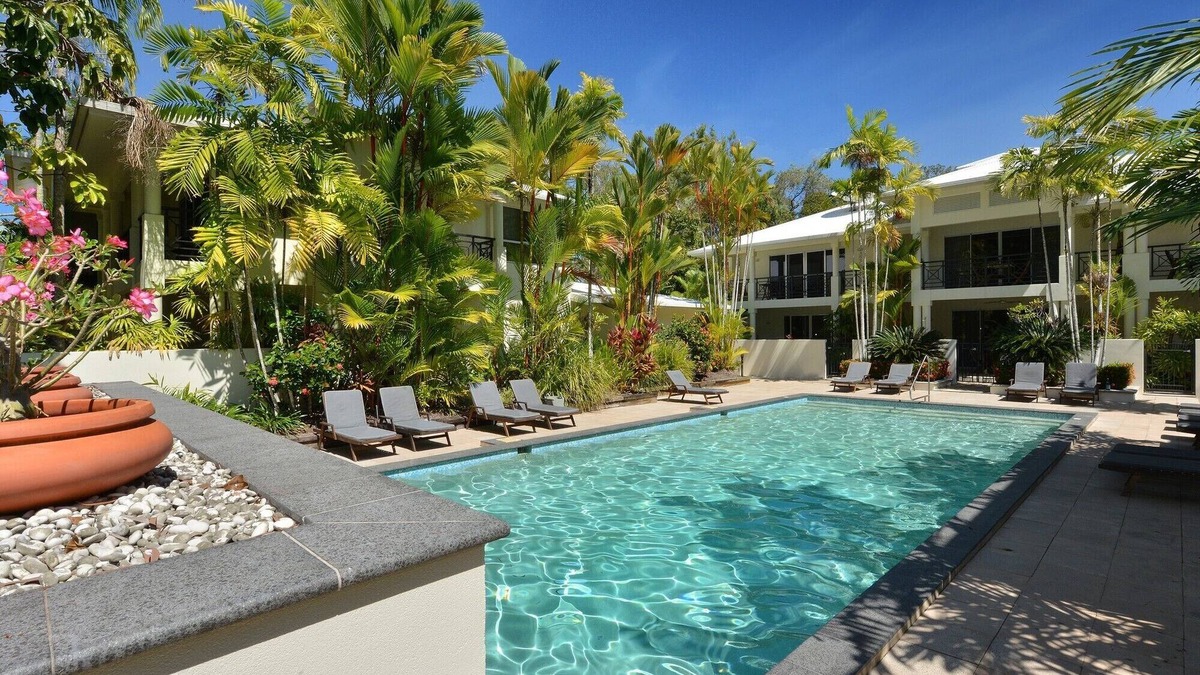 Plantation Villa 8 - 4 Bedroom Beachfront Villa