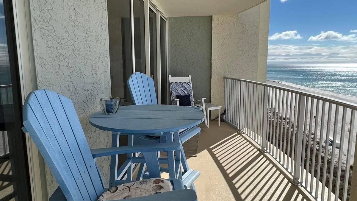 ROMANTIC Gulf Front 1/1 Best Balcony Sunsets Ever!