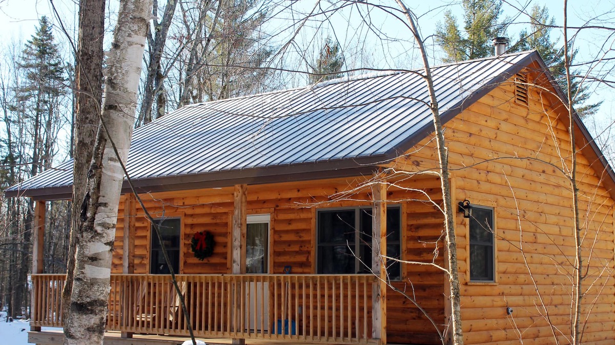 Romantic One-Bedroom Cabin Near Smuggler's Notch