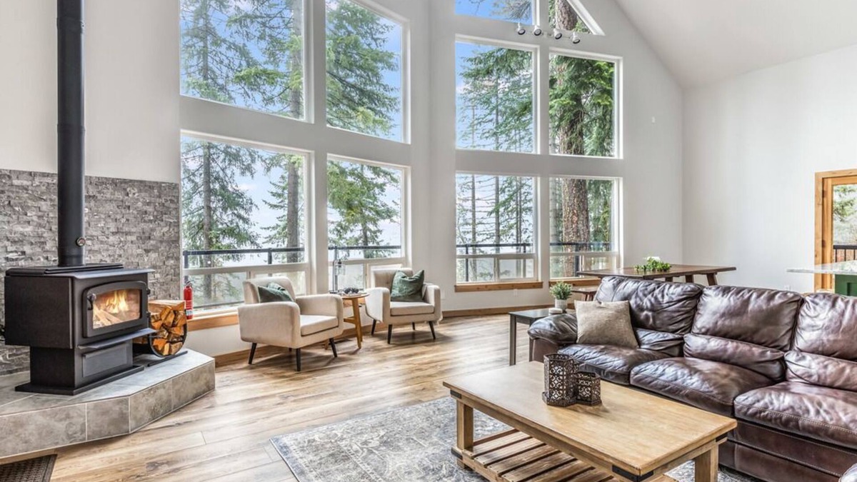 Romantic-Views-Spa-GmRm-WoodFrplc | 365 Signature Pkg