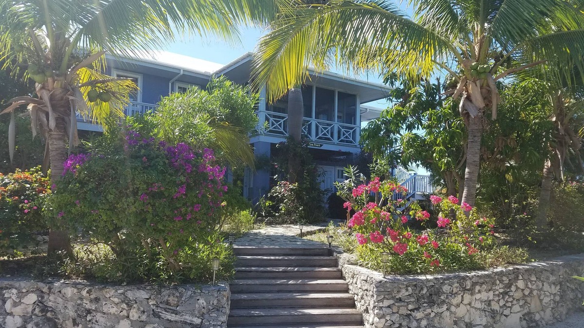 Rum Punch on Staniel Cay