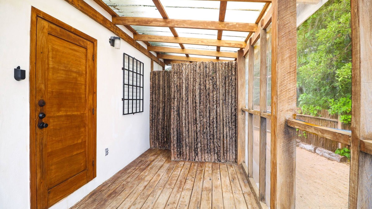 Secluded seaside cabana with beach access, ocean view, hammock & partial AC