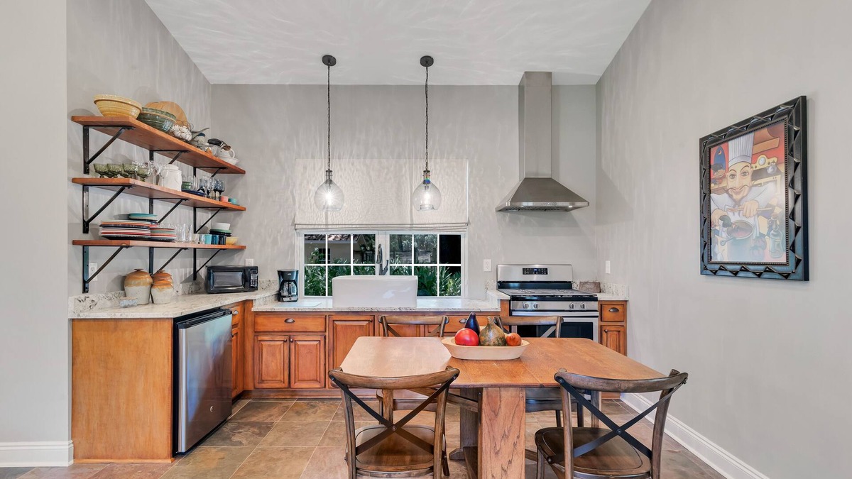 Stay in a cozy and luxurious retreat with a farm environment.