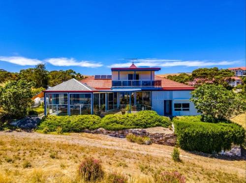 The Darling Of Marina - A Hilltop And Sea Getaway