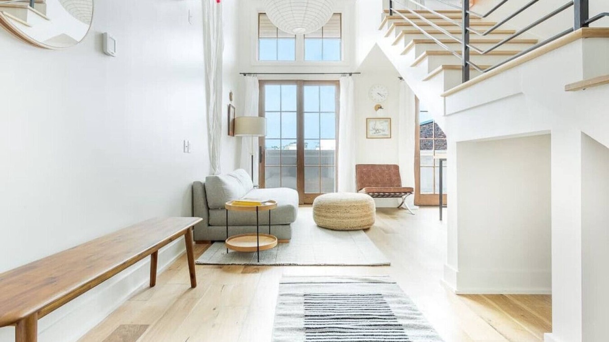 Top Floor Loft With Patio