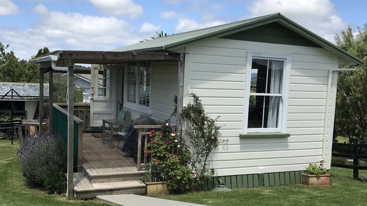 Tui Cottage, rural views close to Te Arai, Mangawhai and Te Hana