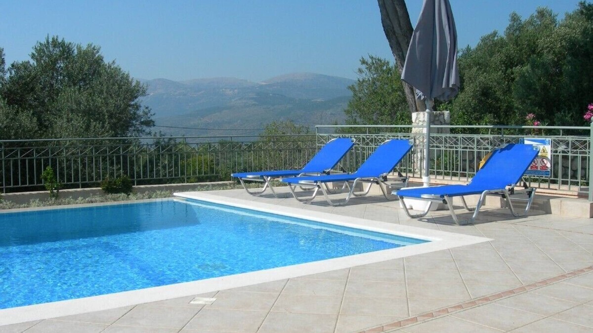 Villa Argante, Luxury Villa With Private Pool & Stunning Views, Free Wi-Fi