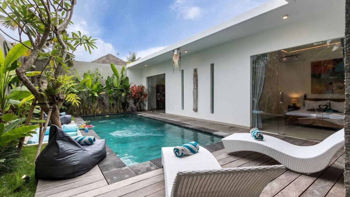 Villa papaya · Modern 2 BR villa seminyak center.