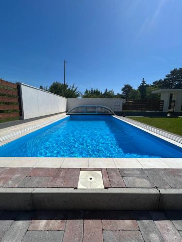 Villa Silver Side