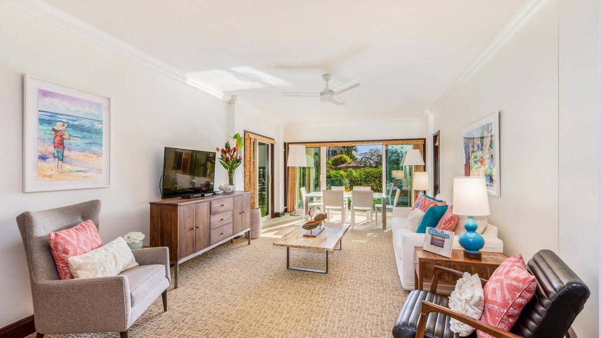 Waipouli Beach Resort Extra Large Unit! Luxurious Decor! Sleeps up to 8*