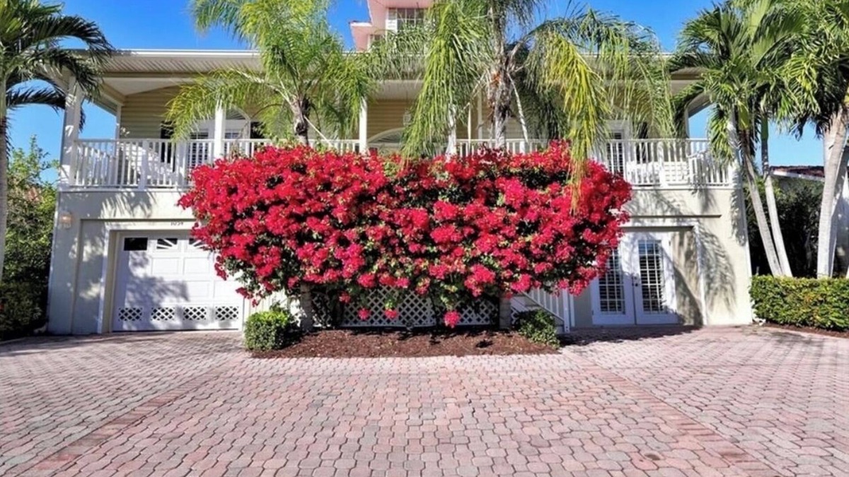 Waterfront 3BR Marco Island Home Family-Friendly Pool, Spa & Prime Location