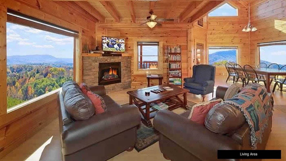 *Well Equipped Cabin in the Smoky’s 🏔INCREDIBLE VIEWS 🏔10 min to attractions!*
