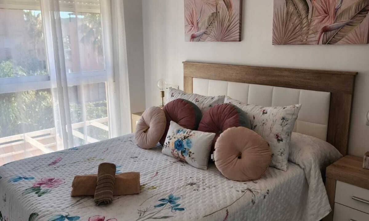 Con Piscina Privada Primera Línea | Vera Beach