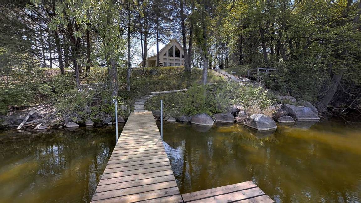 Lakefront Hideaway | Litchfield