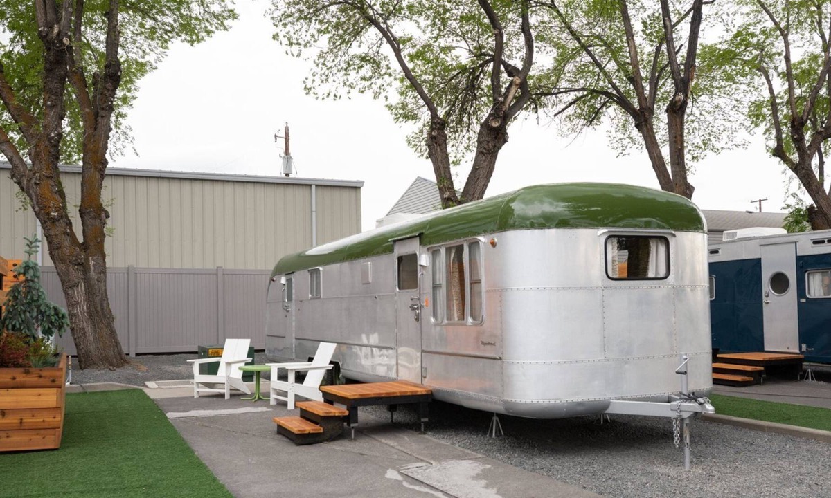 Accommodation | Larkspur