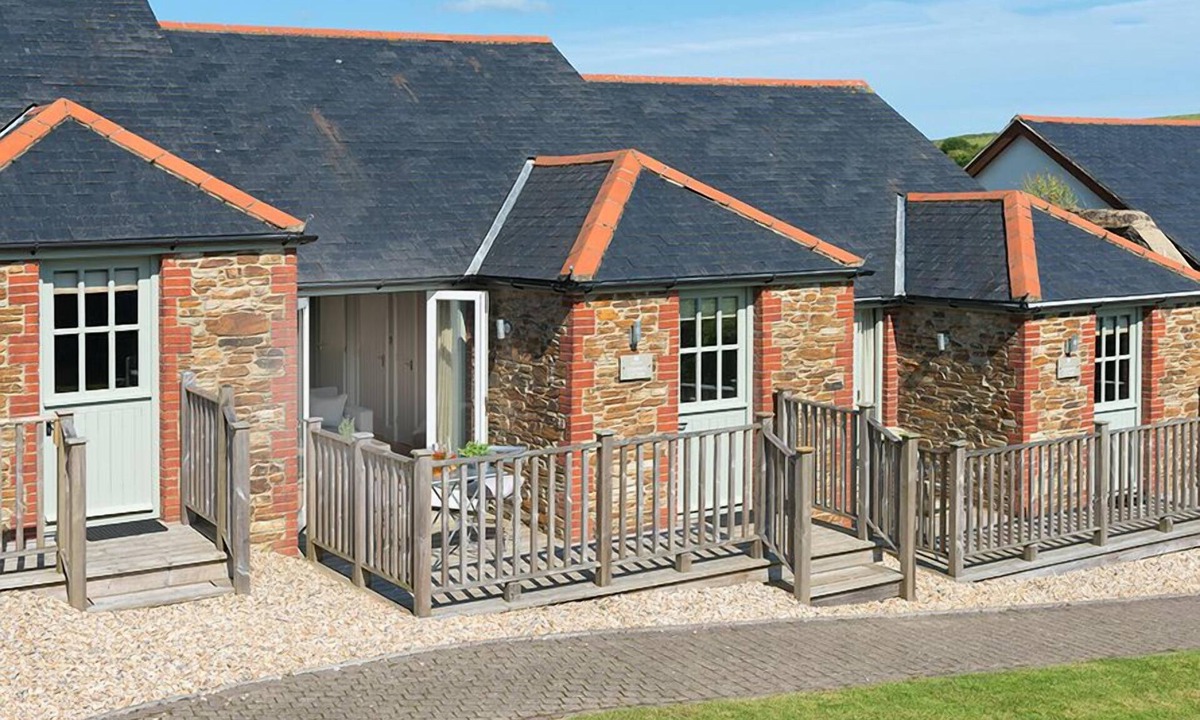 Cottage | Bugford