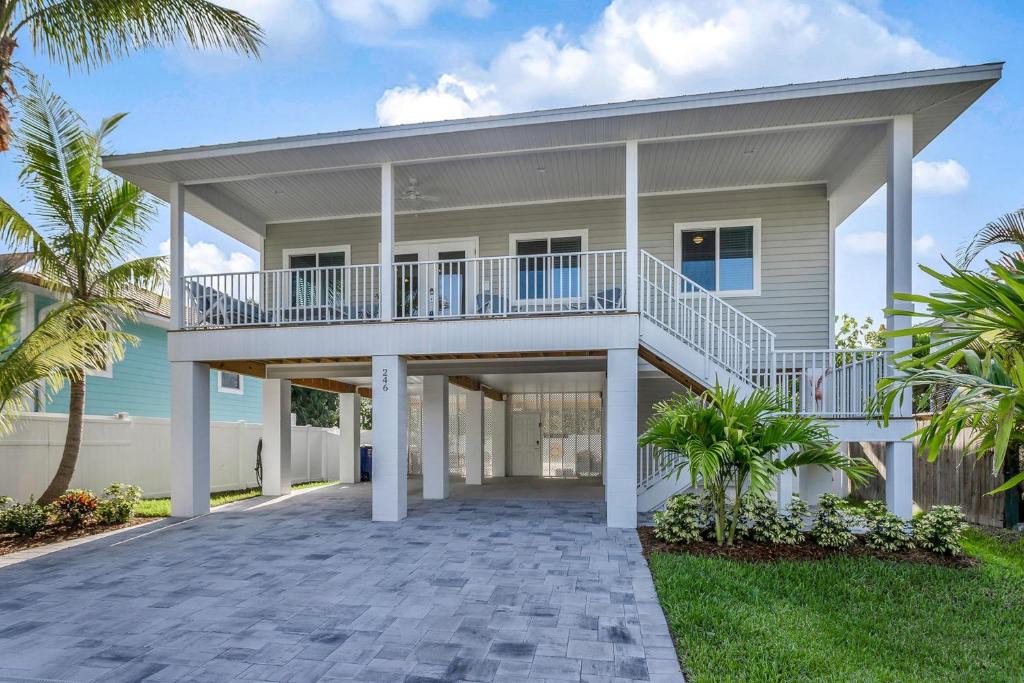Delmar | Fort Myers Beach