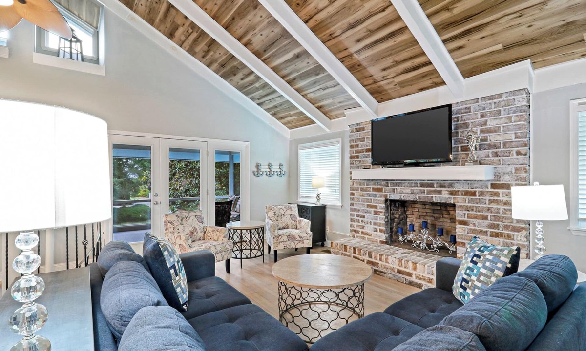 Sand Dollar Road Hilton Head | Folly Field