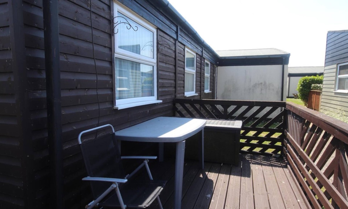 Medmerry Park Chalet | Earnley