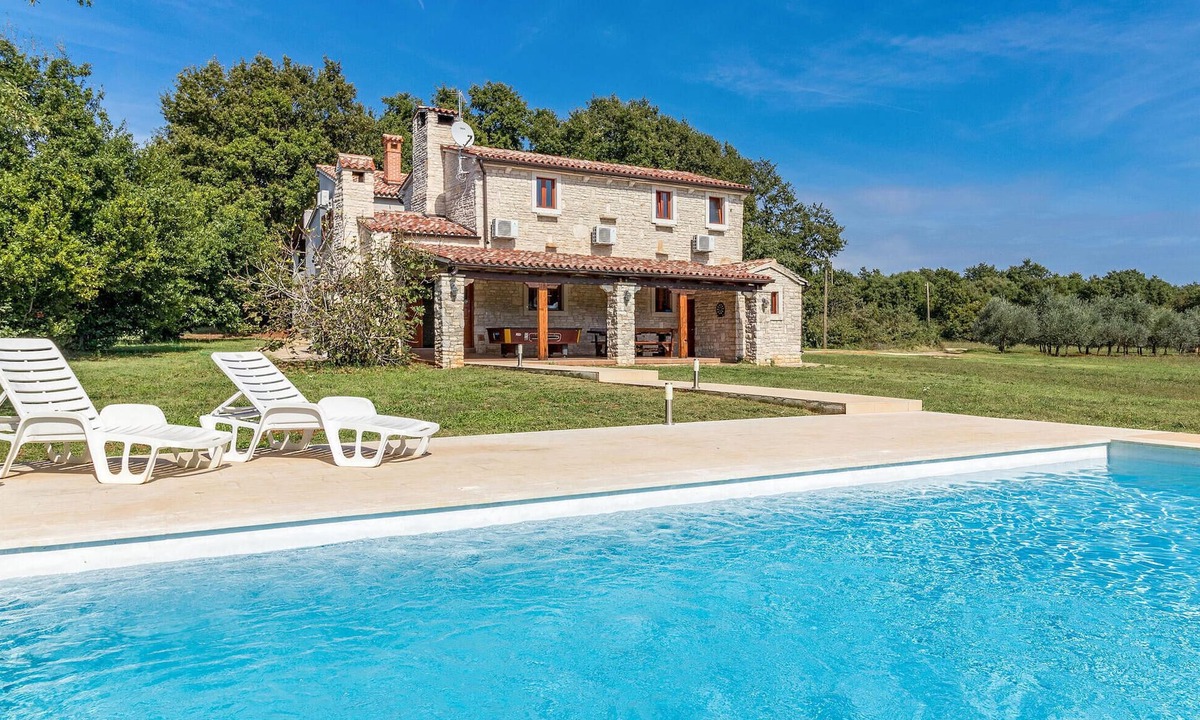 Accommodation Pula | Muntic