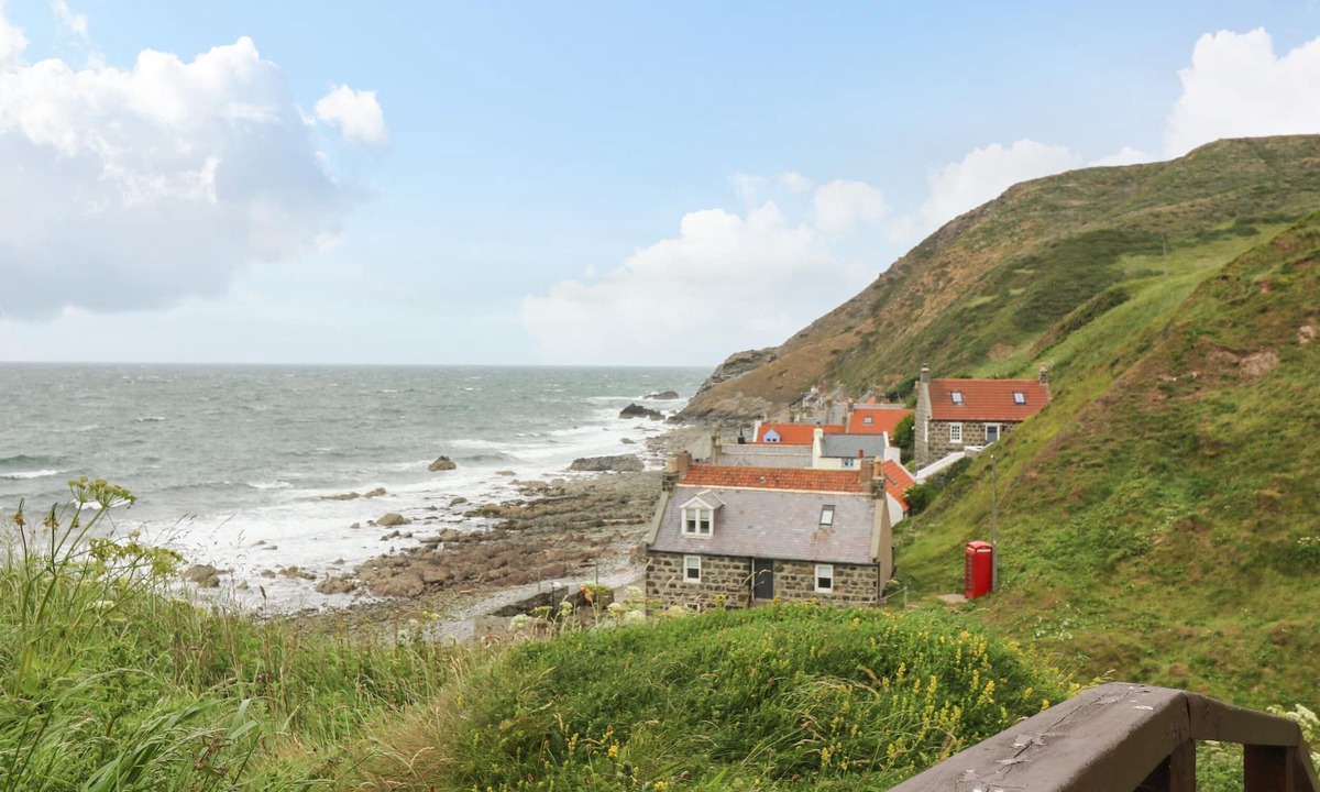 Crovie Village | Banff