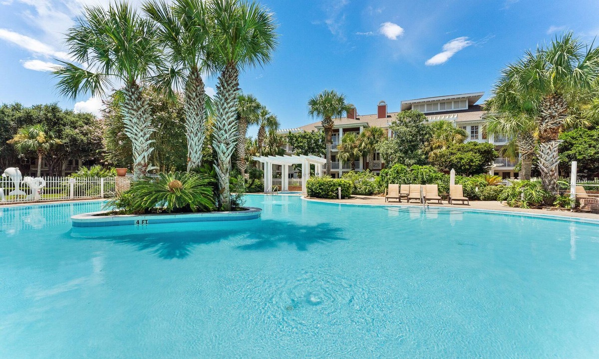 Pilot Miramar Beach | Baytowne Wharf