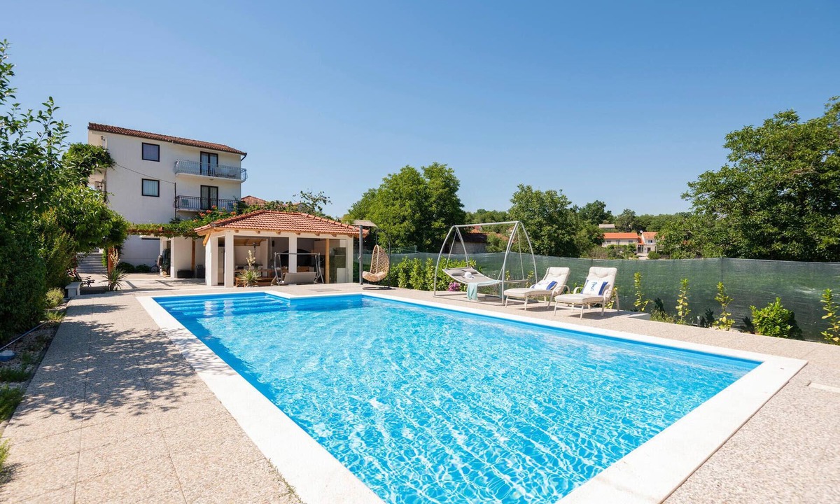Accommodation | Zmijavci