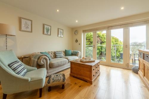 Lane | Carbis Bay