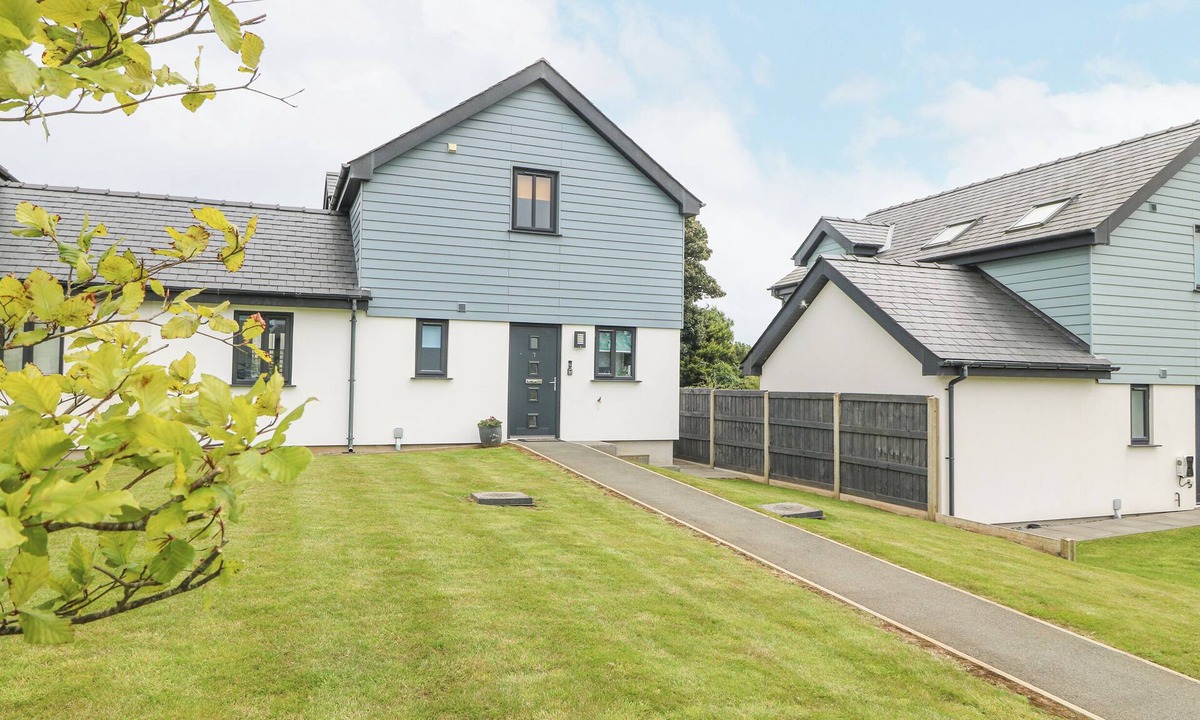 Parc Delfryn | Brynteg