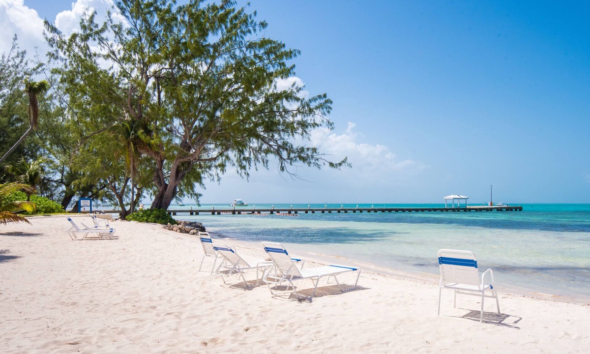 The Retreat At Rum Point | Rum Point