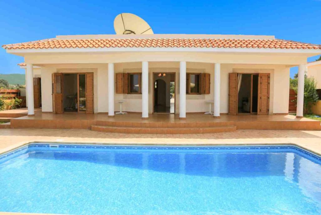Achilles Beach Villa | Polis