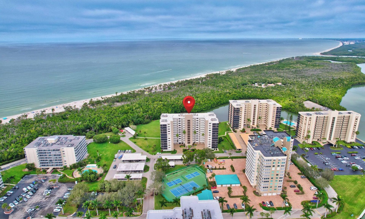 Hilton Naples | Vanderbilt Beach