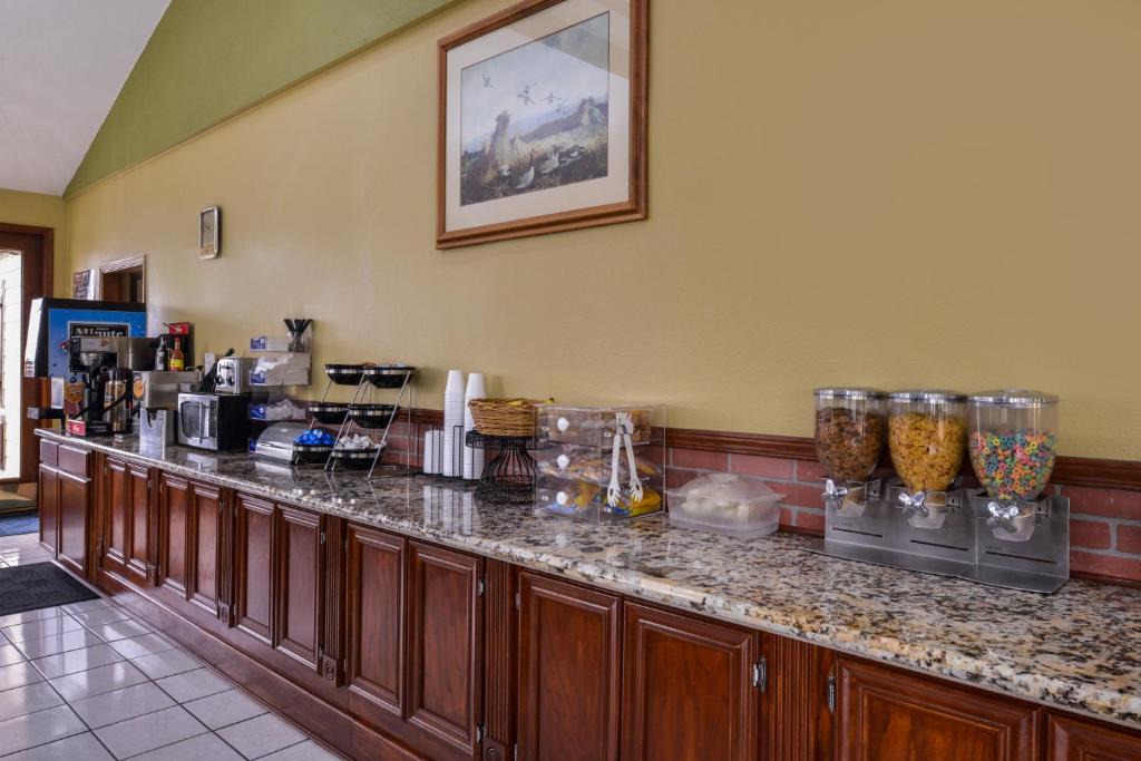 Americas Value Inn West Columbia | West Columbia