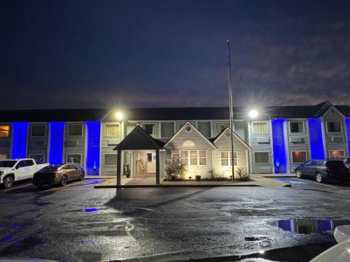 Americas Value Inn Suites Ada | Ada