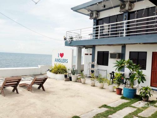 Angler Hub Resort | Oslob