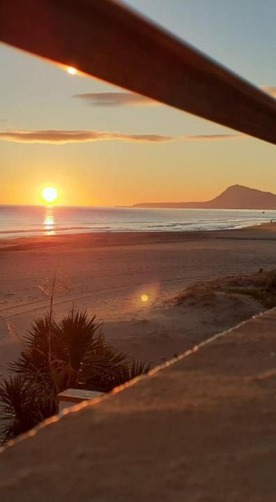 Casa En Primera Línea De Playa | Oliva