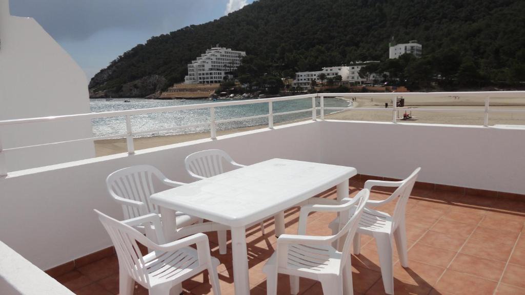 Apartamentos Cala Llonga Playa | Cala Llonga