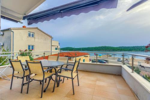 Pirovac Terrace Air Conditioning | Pirovac