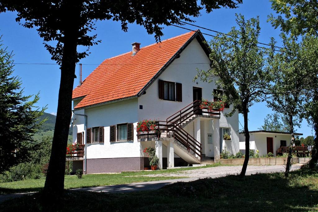 Smoljanac | Smoljanac