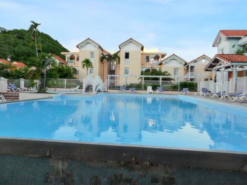 Chambre Piscine Partagee Jardin Clos Et Sainte Anne Km De La Plage | Sainte-Anne